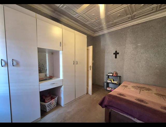 3 BEDROOM HOUSE FOR SALE IN BRENTHURST